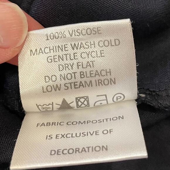 Mudpie Black Embroidered Floral Adjustable Shoulder Bell Sleeve Smocked Top L - Picture 9 of 12